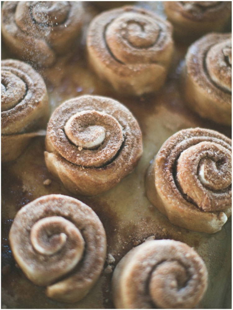 Sinclair & Moore cinnamon roles 26